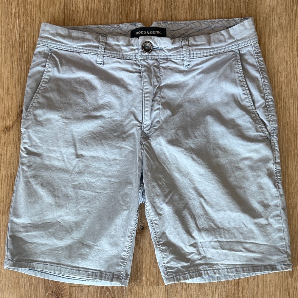 Rodd & Gunn Men's Light Gray Flat Front Shorts